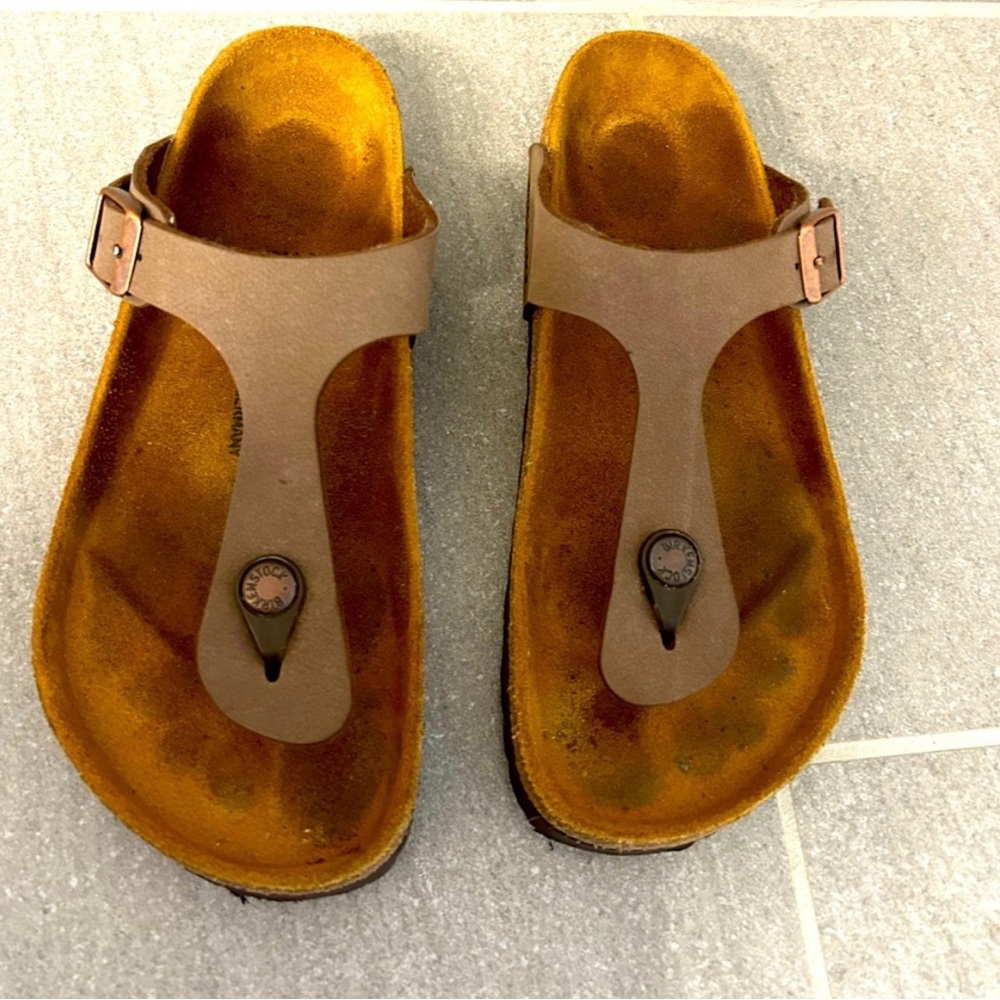 Birkenstock Giseh sandals like new size 7